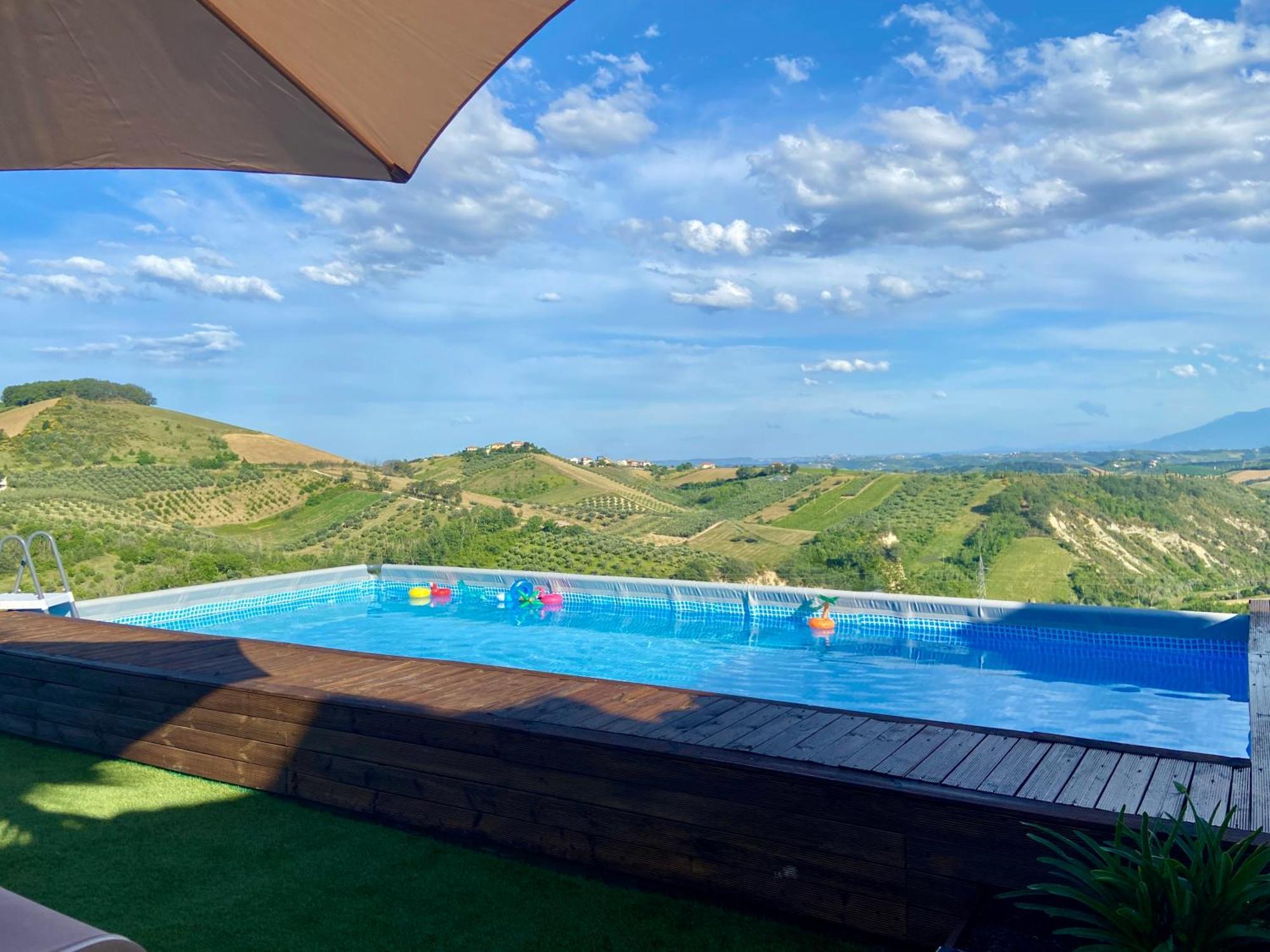 Bed And Adventure Tramontana Resort - Camera Vista Castilenti Exteriér fotografie