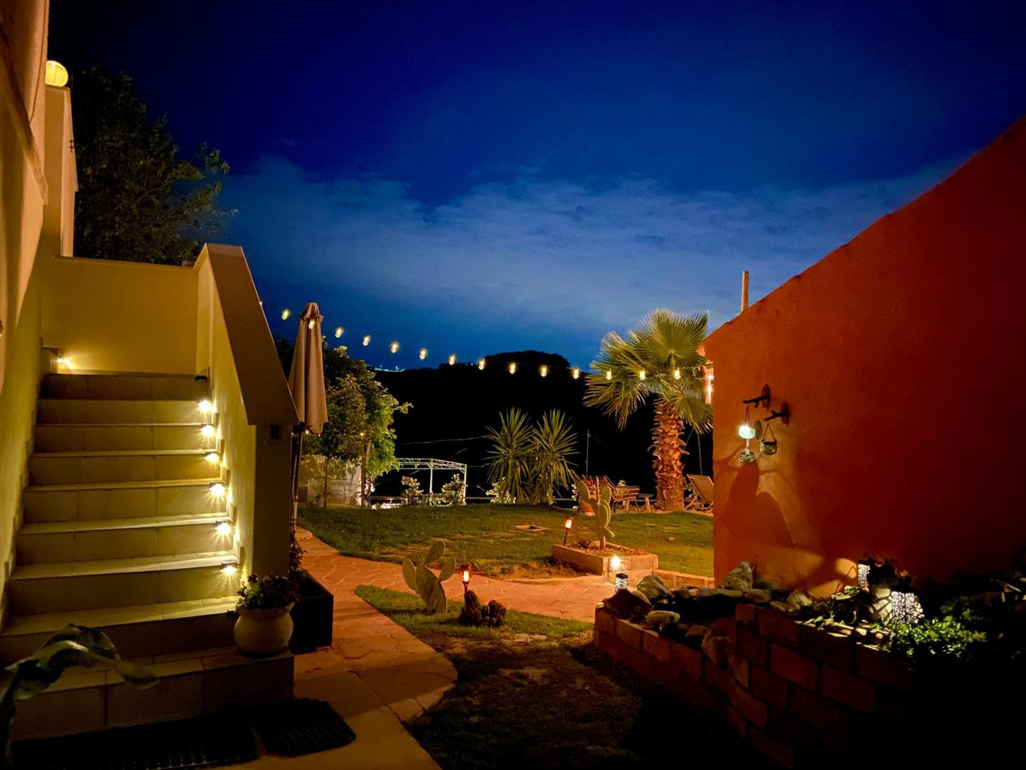 Bed And Adventure Tramontana Resort - Camera Vista Castilenti Exteriér fotografie