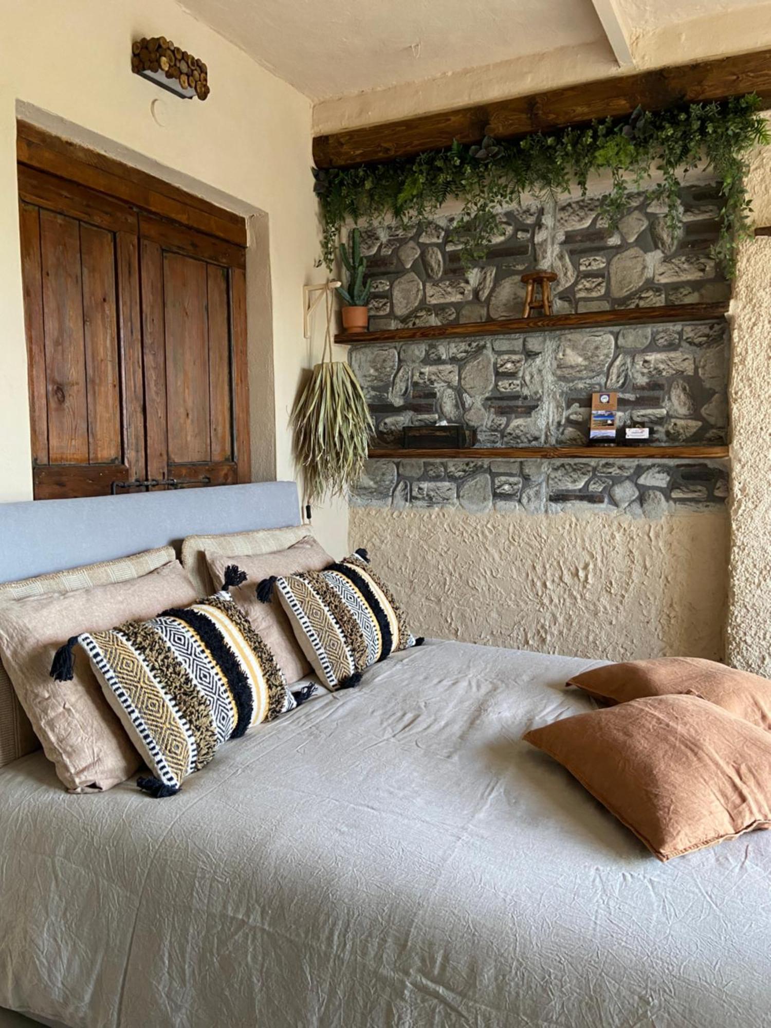 Bed And Adventure Tramontana Resort - Camera Vista Castilenti Exteriér fotografie